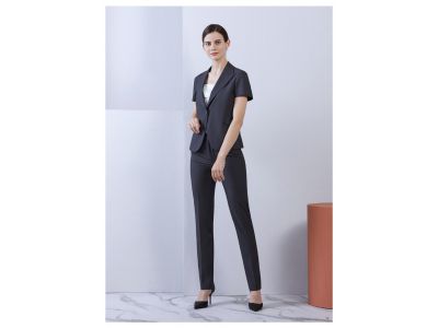 女装